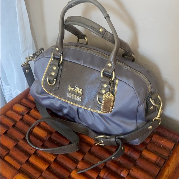 Coach hobo gunmetal $ gold purse. Small - Picture 4 of 7